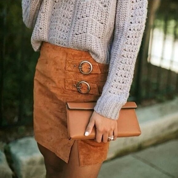 BlankNYC Suede Leather Mini Skirt Double Buckle Detail Back Zipper Women 26 - Picture 1 of 16